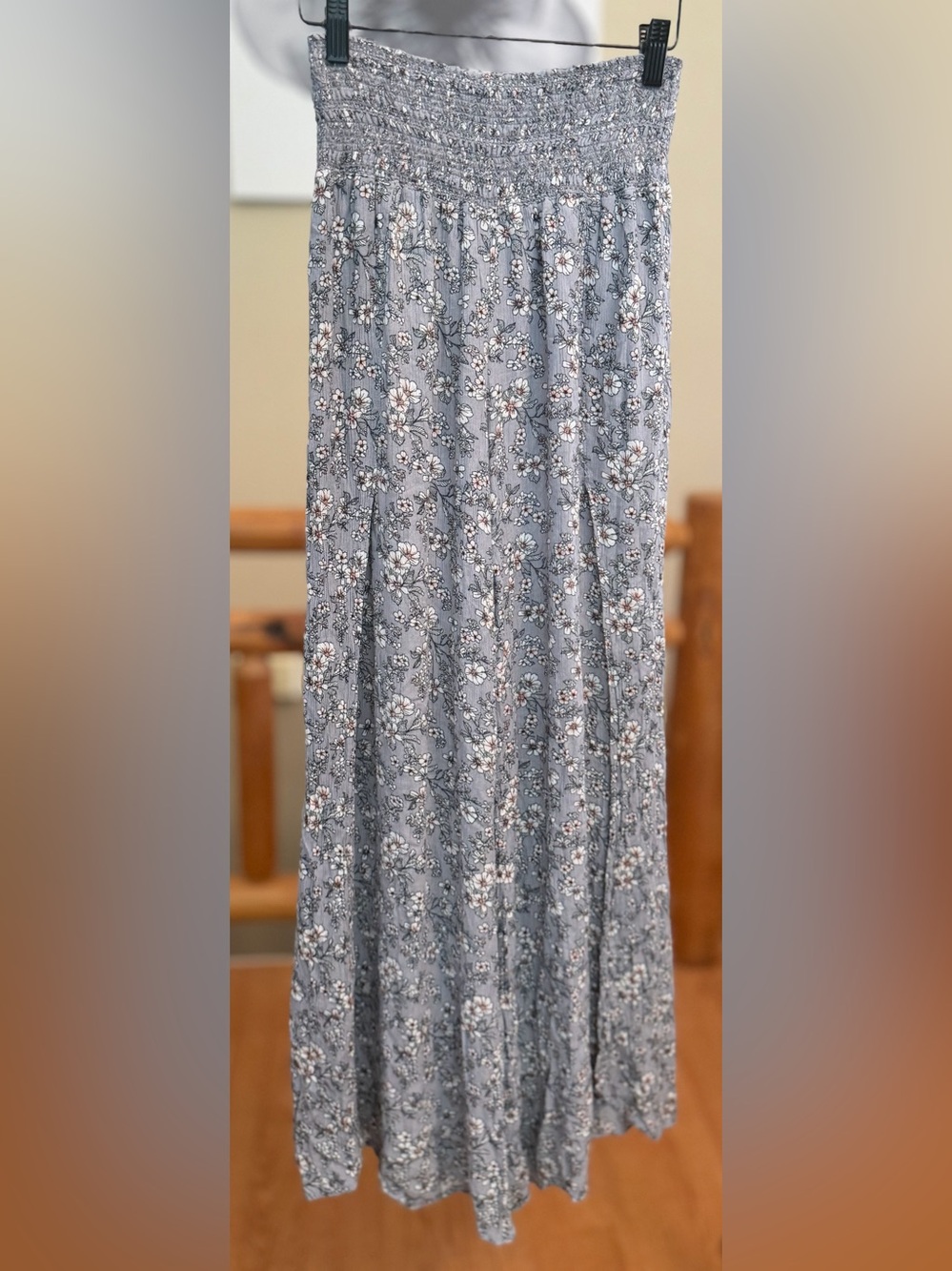 Sincerely Jules Floral Split-Leg Pants • Size L